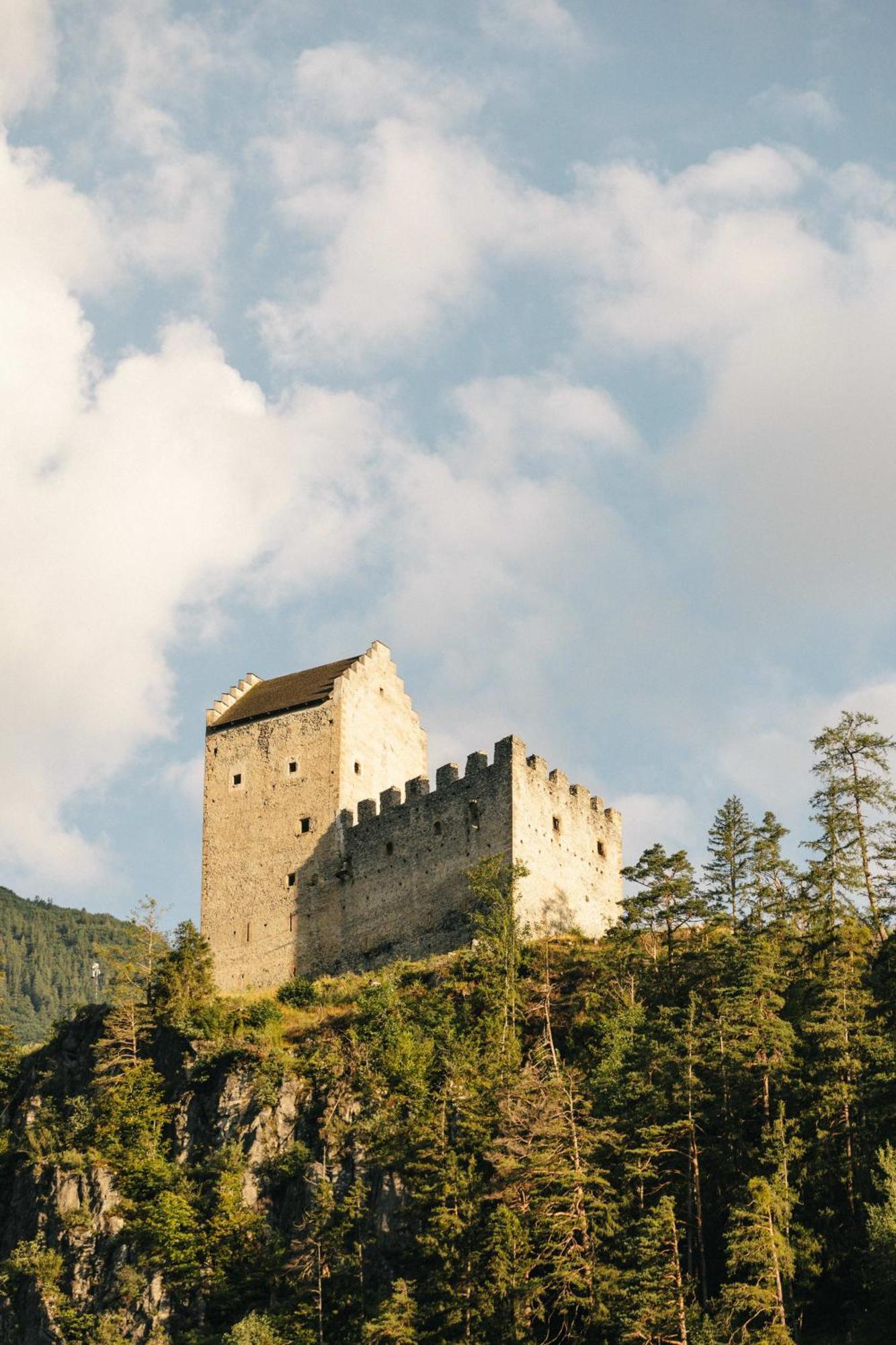 Hotel Gasthof Kronburg Zams Exterior foto